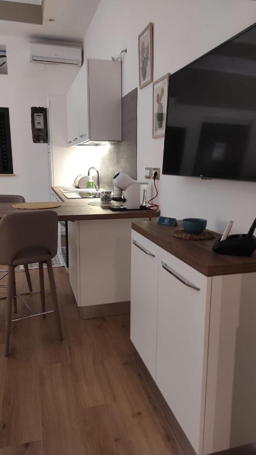 קטנזארו Marina Apartments מראה חיצוני תמונה
